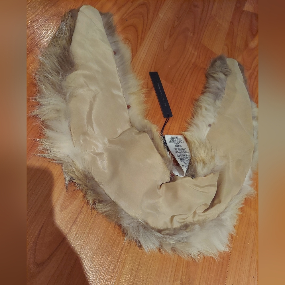 Sasha cape fox fur detachable collar - Picture 6 of 10